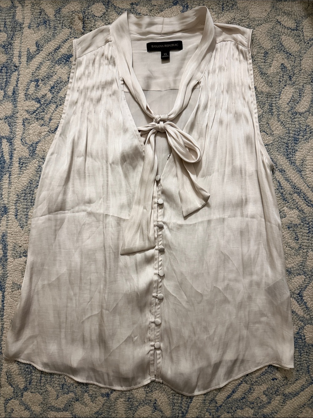 Banana Republic Ivory Tie-Neck Sleeveless Blouse